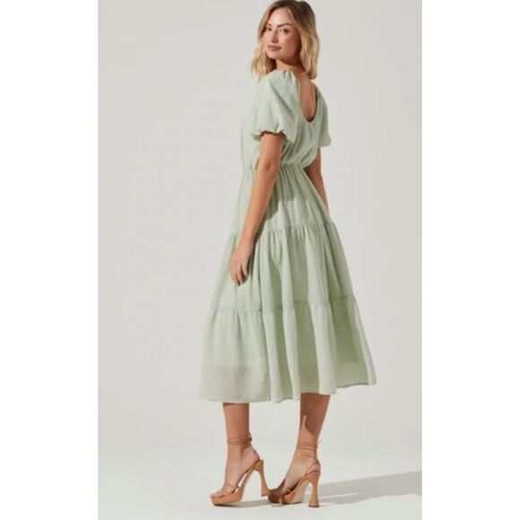 ASTR The Label Smocked Tiered Maxi Dress Sage Size Medium - Picture 2 of 10